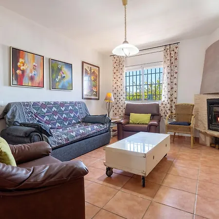 Casa Verde Es Vida Holiday home *